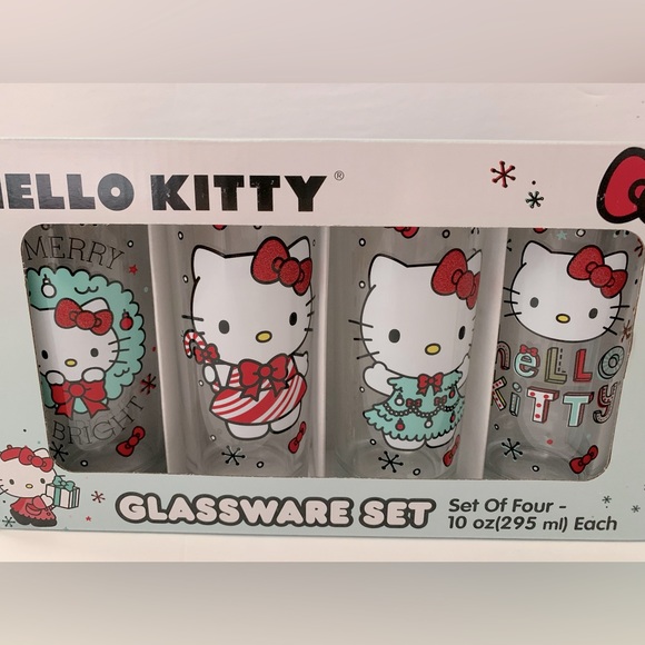 Hello Kitty Holiday Christmas Glass Cups - Picture 2 of 4